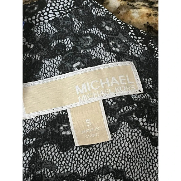 Michael Kors Women's Cold-Shoulder Halter Blouse Small Black/White) Classic - Picture 8 of 9